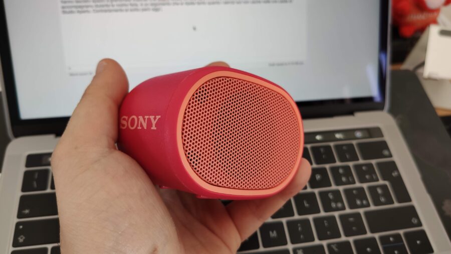 Sony SRS-XB01: cambiando l'ordine degli addendi ... 1