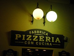 Fabbrica Pizzeria con Cucina